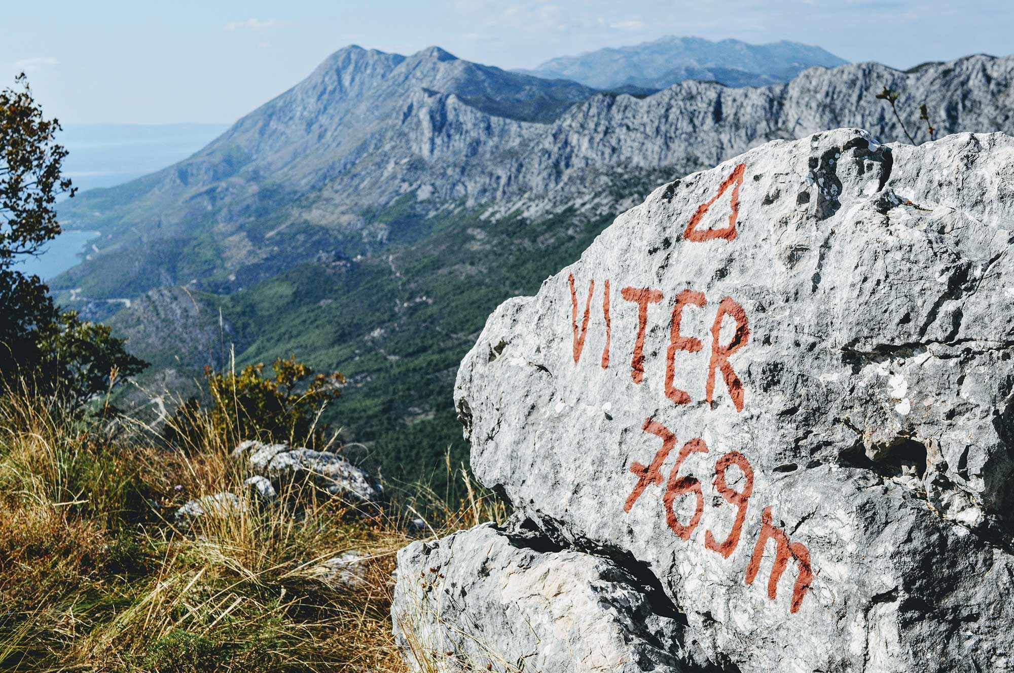 Das Bild zeigt den Gipfel des Bergs Viter an der Makarska Riviera