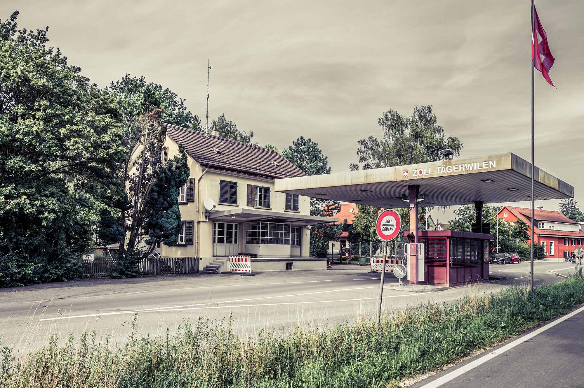 Im Bild ist die Grenze bei Konstanz zu sehen mit dem Grenzübergang bei Tägerwilen.